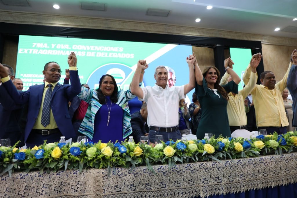 PAL proclama a Gonzalo Castillo como su candidato Presidencial