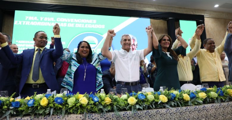 PAL proclama a Gonzalo Castillo como su candidato Presidencial