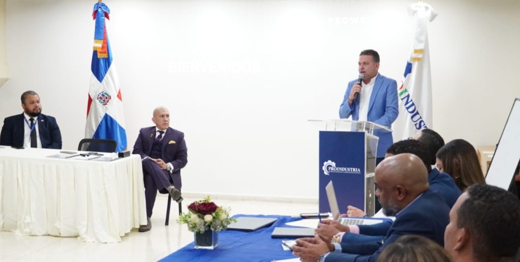 Director Proindustria encabeza capacitación en Gestión de Normas ISO