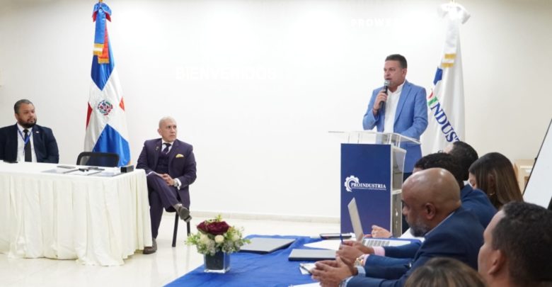 Director Proindustria encabeza capacitación en Gestión de Normas ISO