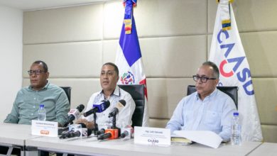 funcionarios dando las declaraciones sobres las tuberias de la 27