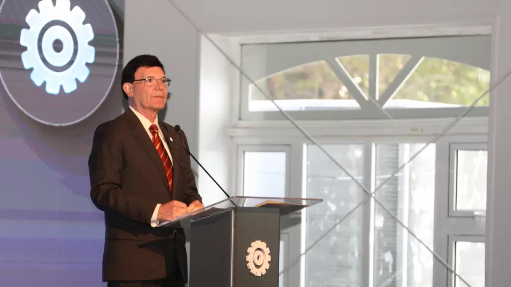 Julio Virgilio Brache, presidente de la AIRD,