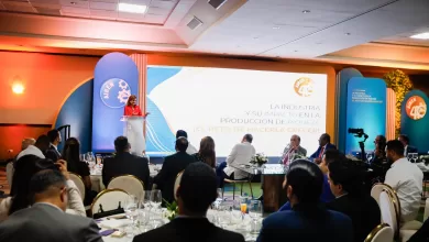 raquelp ena exponiendo en el evento