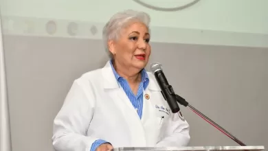 doctora Mayra Melo, directora médico de la AIDC