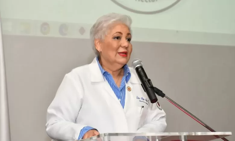 doctora Mayra Melo, directora médico de la AIDC
