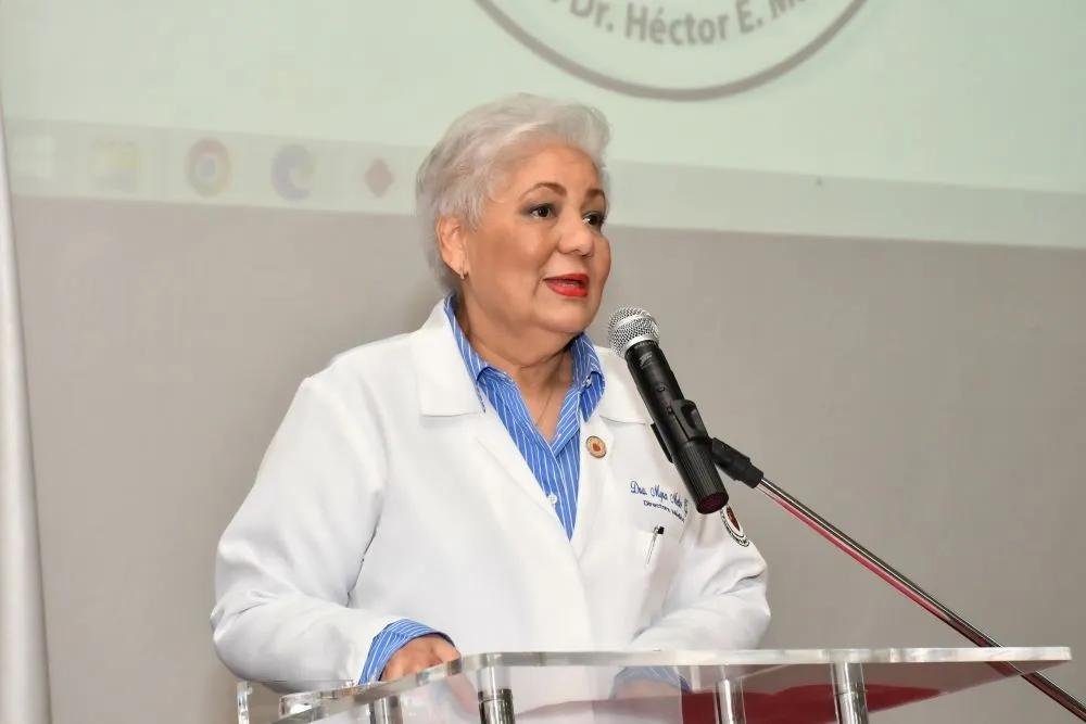 doctora Mayra Melo, directora médico de la AIDC