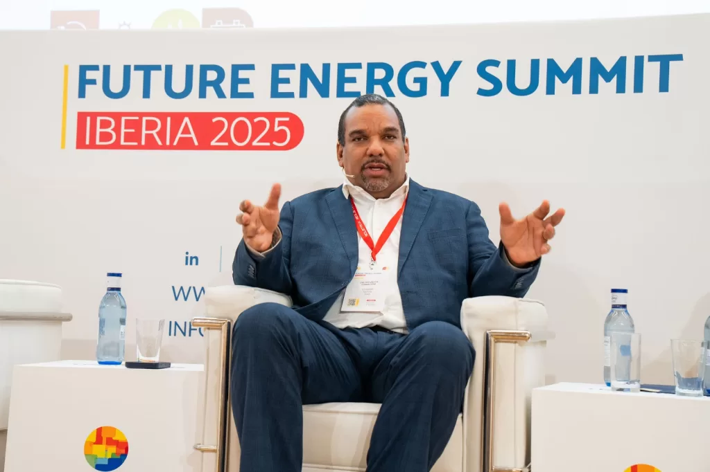 Edward Veras expone plan energético dominicano en el Future Energy Summit Iberia 2025 en España