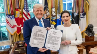 Castillo Báez, presentó formalmente sus cartas credenciales al presidente Donald J. Trump, en una ceremonia protocolar celebrada en la Oficina Oval de la Casa Blanca.