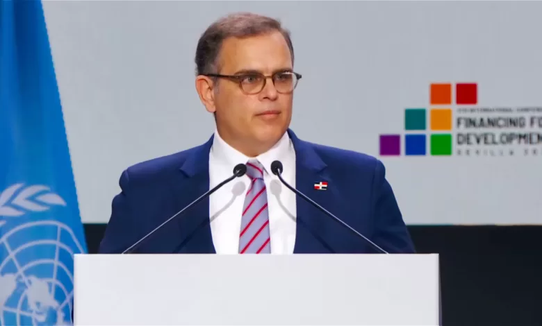 "Jochi Vicente en la FFD4 llama a reformar la arquitectura financiera internacional para favorecer a países en desarrollo"