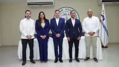 "Autoridades de Proindustria, ProDominicana y CNZFE durante la apertura de la Ronda de Negocios en San Pedro de Macorís"