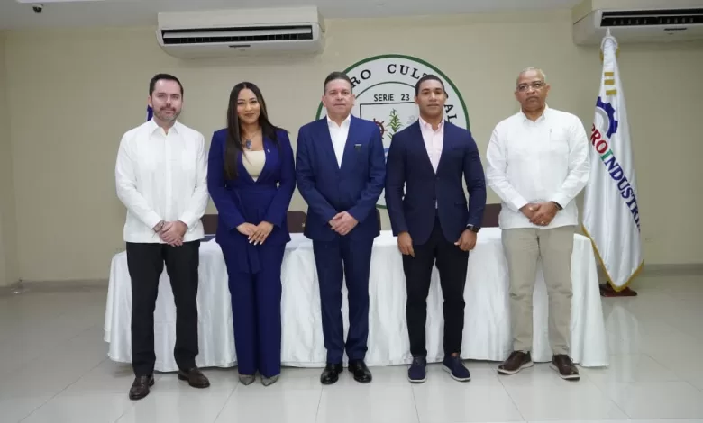 "Autoridades de Proindustria, ProDominicana y CNZFE durante la apertura de la Ronda de Negocios en San Pedro de Macorís"