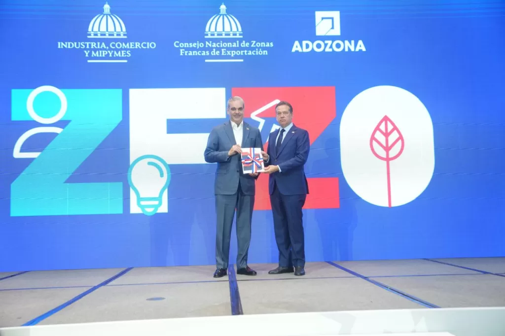 Presidente Luis Abinader y líderes empresariales impulsan inversión extranjera en zonas francas.