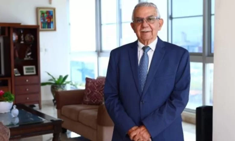 Fotografía del doctor Arismendi Díaz Santana, designado coordinador de la nueva Comisión Técnica de Senasa.