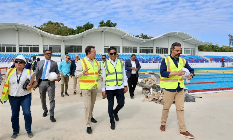 Inspección técnica de instalaciones deportivas para los Juegos Centroamericanos 2026 por ministros dominicanos.